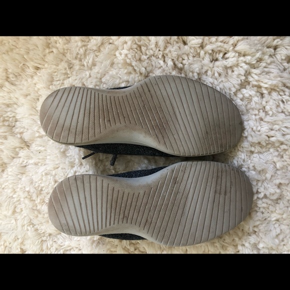 Women’s Grey Wool Runners (size 9) - Picture 3 of 4